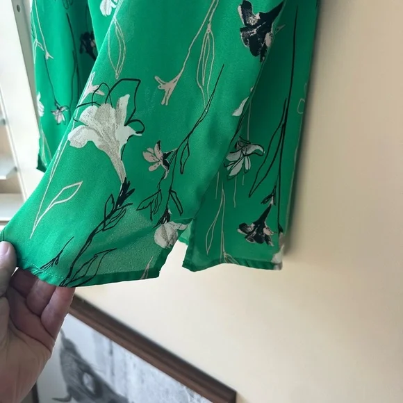 Rachel Zoe Green Floral Sleeveless Blouse - Picture 4 of 6